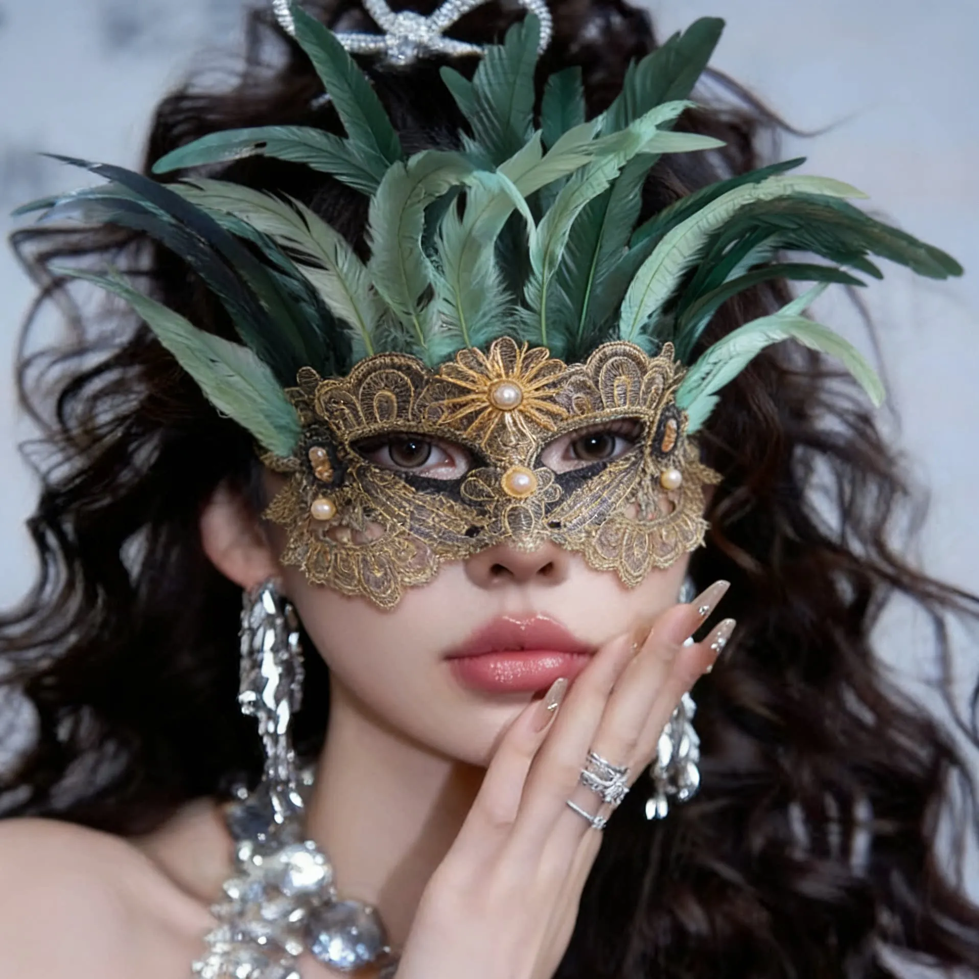 

Venice Bronzing Feathers Half Face Veil Retro Eye Mask Full Face Live Stream Masked Singer Mask Masquerade Props