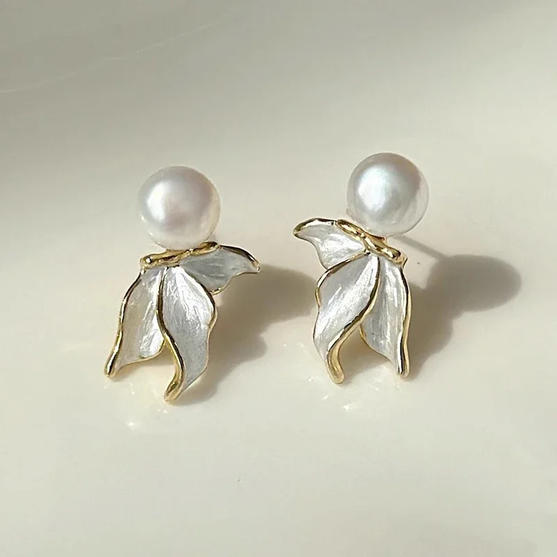 

Real 925 Sterling Silver Zircon Pearl Fish Tail Stud Earrings for Women Cute Animal Fine Jewelry Accessories in Summer