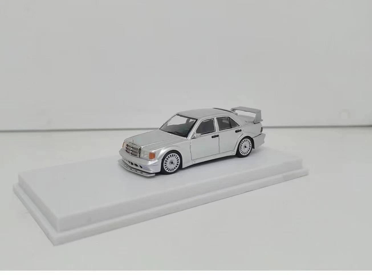 Seeker 1:64 MB 190E 2.5-16 Evolution Need For Speed Diecast Model Car