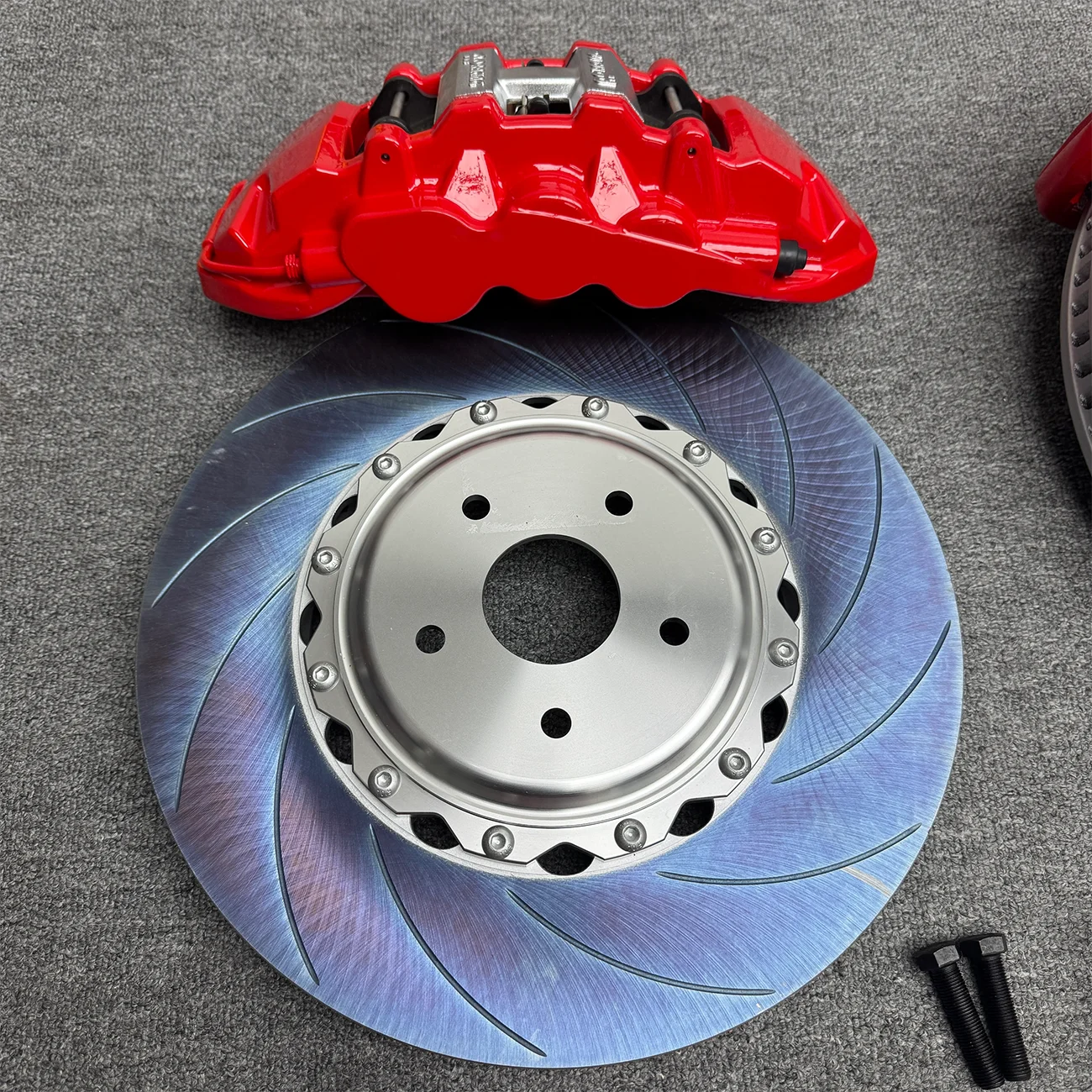 

Factory Custom Auto Parts Modified Brake Calipers Front Wheel 6 Pistons & Rear Wheel 4 Piston Calipers with 355MM 380MM Disc Kit