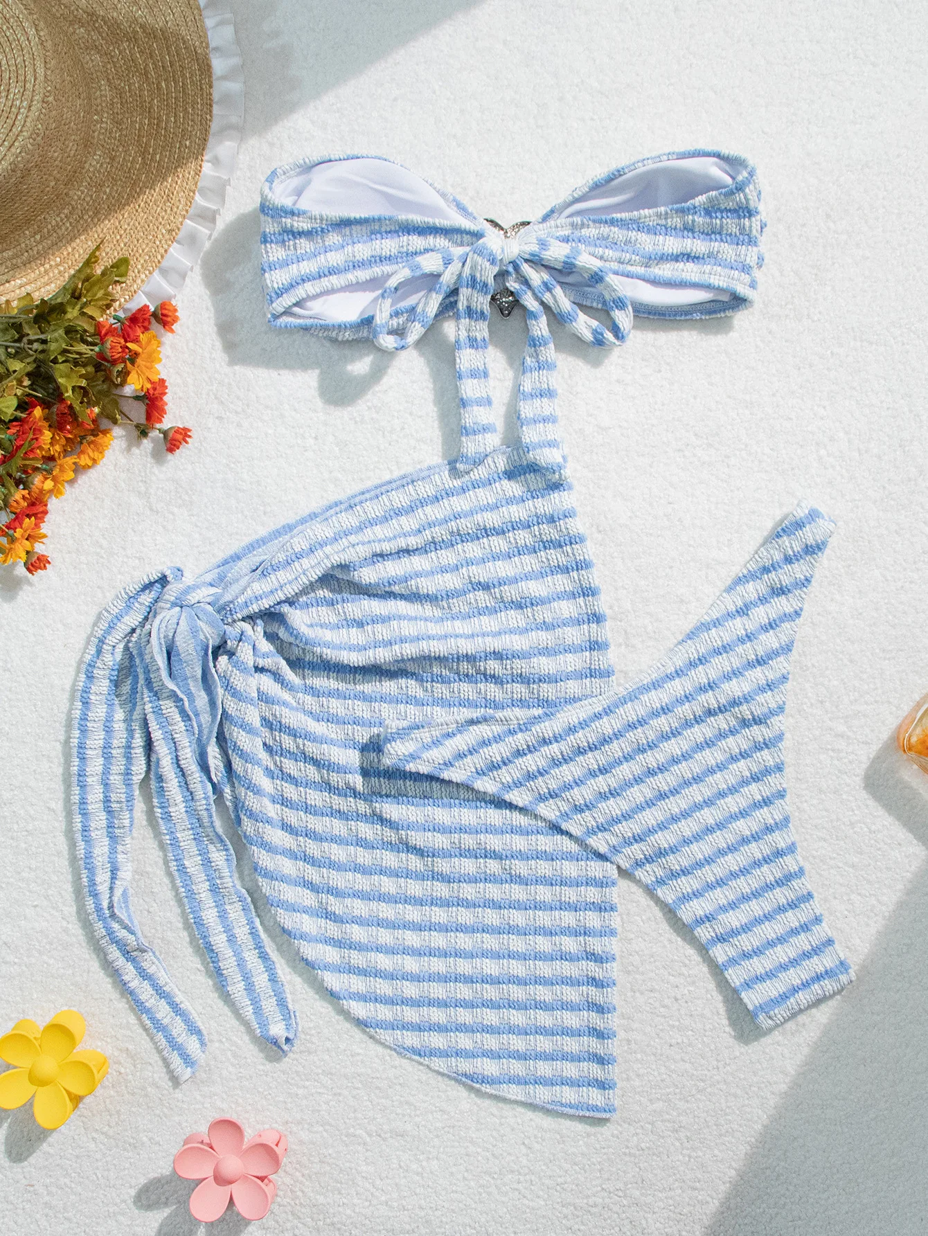 Conjunto de bikini bandeau a rayas blancas y azules con corazón sexy, 3 uds. Con falda cubierta, trajes de playa, traje de baño, traje de baño, biquini