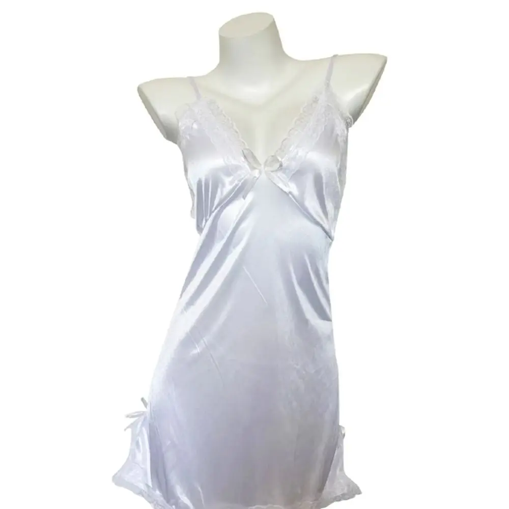 Nuevo camisón sexy de poliéster con encaje fino y abertura, camisón de tirantes sin mangas de satén para mujer