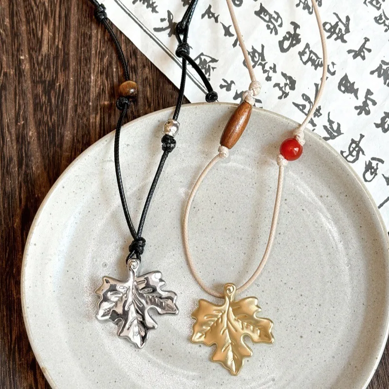 قلادة قلادة من خشب القيقب للنساء مصنوعة يدويًا بسلسلة حبل قابلة للتعديل على الطراز العرقي القديم سلسلة سترة طويلة معلقة على الرقبة #6