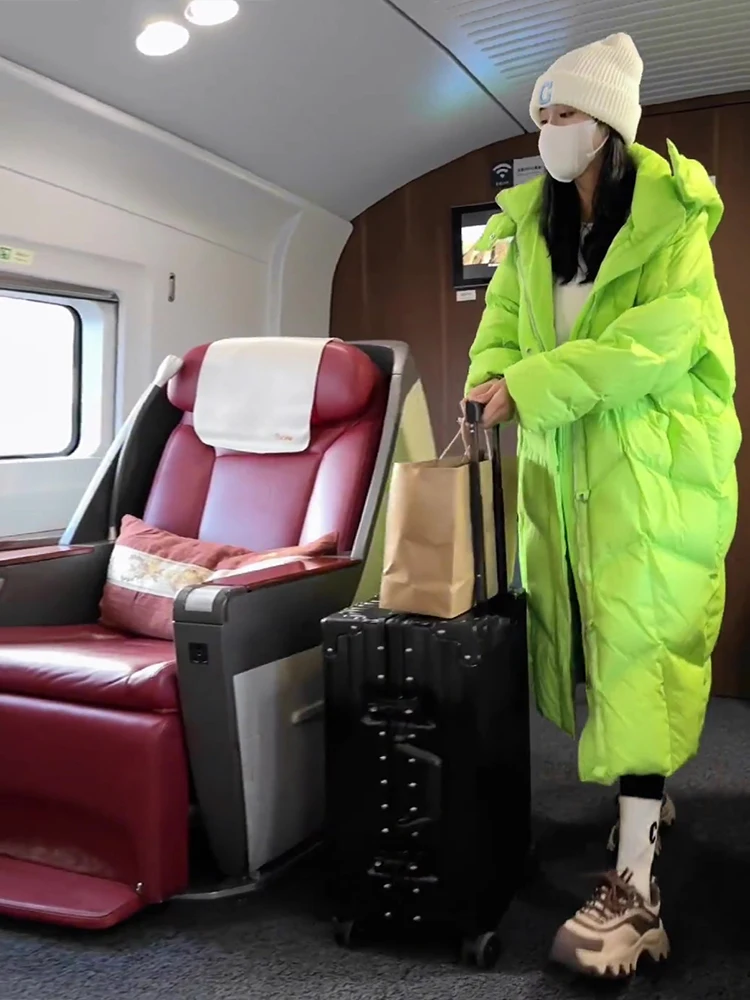 

2026 Winter New Faion Loose Long een White Du down Jaet Women's Knee-Length Sli Commuter Sle Korean Version