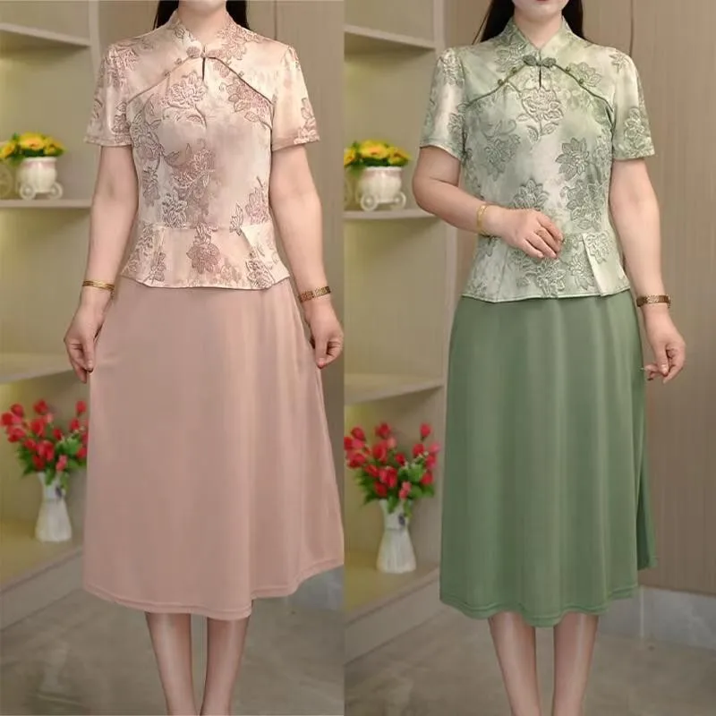 

Новая китайская модная женская одежда для среднего возраста (40-50 лет) в национальном стиле: юбка-обманка (имитация двух частей)