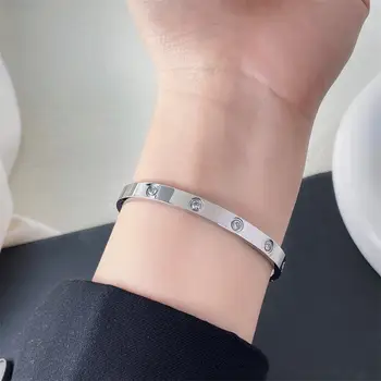 2023年新金鋯石十字螺母釘手鐲,女士金手鐲,不鏽鋼螺絲品牌珠寶 10 最佳銷售 卡地亞耳環 - №5