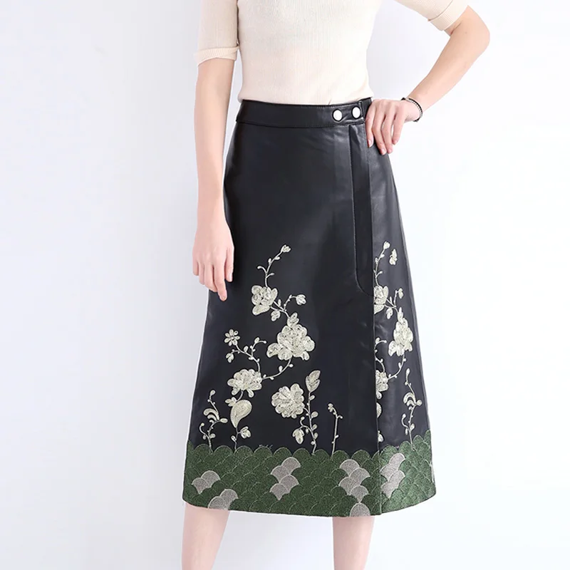 

Embroidered Flowers Leather Skirt for Women 2024 French Chic Vintage A-line Long Jupe Mujer Genuine Sheepskin Silt Maxi Faldas