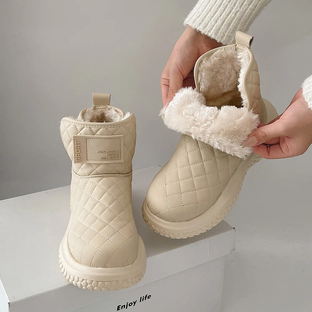 Stivali da neve con maniche inverno 2021 nuove scarpe da donna in cotone a testa tonda calde e alla moda versatili rosse a rete con fondo spesso in