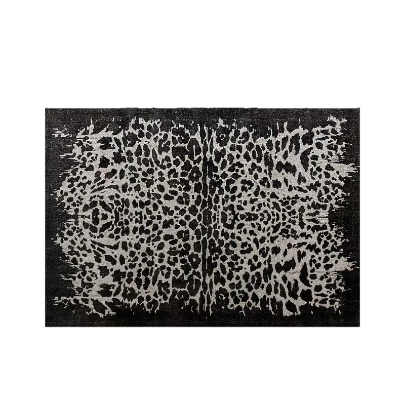 

Simple modern milk silk thickened carpet, modern high-end living room solid color bedroom bedside blanket