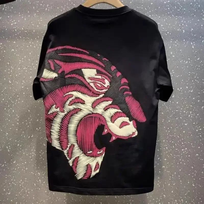 Large round neck loose short sleeved shirt for men and women in spring and summer fashion, Chinese style tiger print top