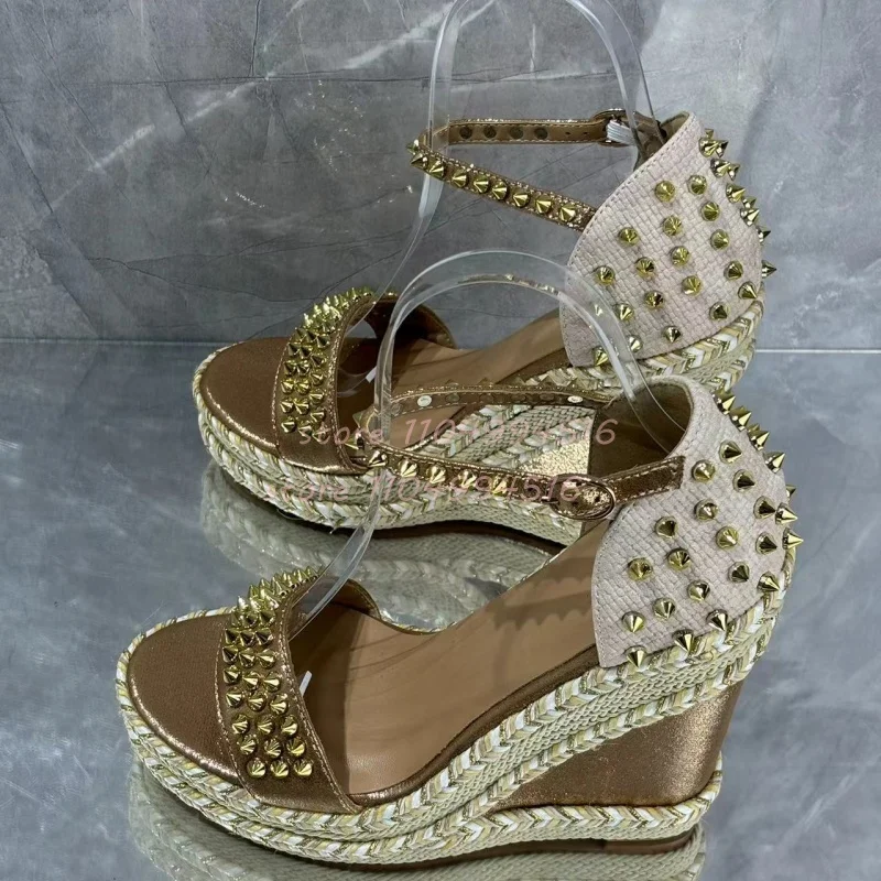 Gold Rivet Weave Wedges Sandals Women Open Round Toe Buckle Strap Platform High Heels Sexy Fashion Party Ladies Summer Shoes New