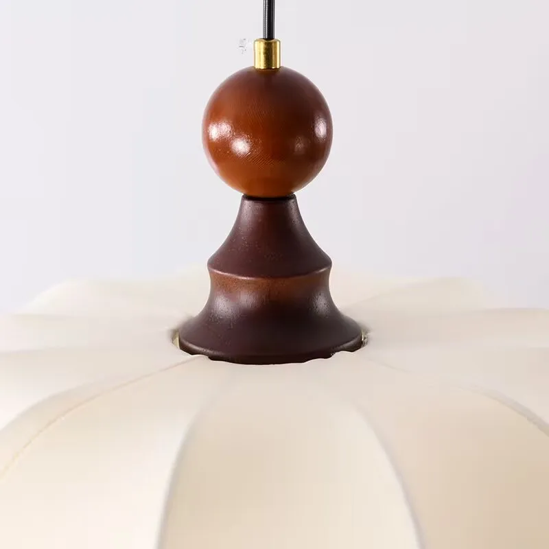 ヨーロッパスタイルのヴィンテージ寝室用シャンデリア、東南アジアスタイルの布製ベッドサイドランプ、中国風の禅茶室用シャンデリア