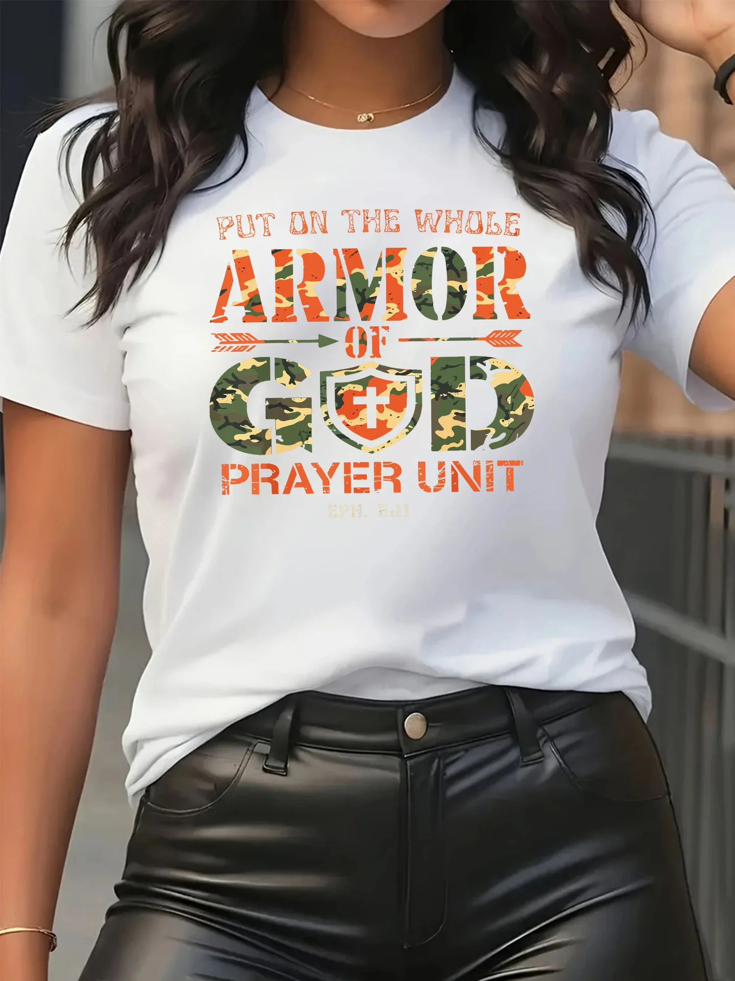 

Women's Camouflage Print Short-Sleeve Round-Neck T-Shirt - Sporty Casual Style, Soft and Breathable, Unique and Stylish, Fashionable Street Style, Comfortable and Versatile