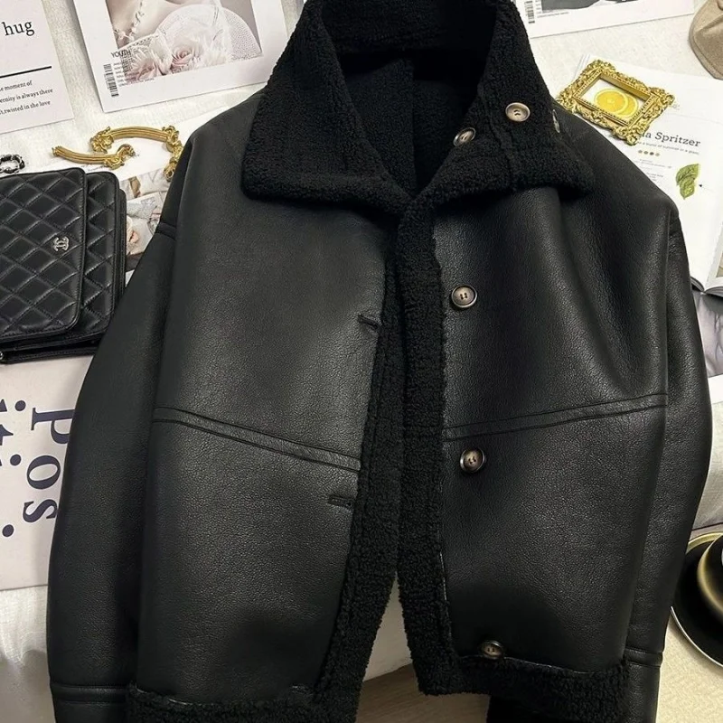 

Новое поступление зимы 2025 года, женское теплое ретро-брязеотталкивающее пальто премиум-класса с меховой подкладкой из козьей кожи