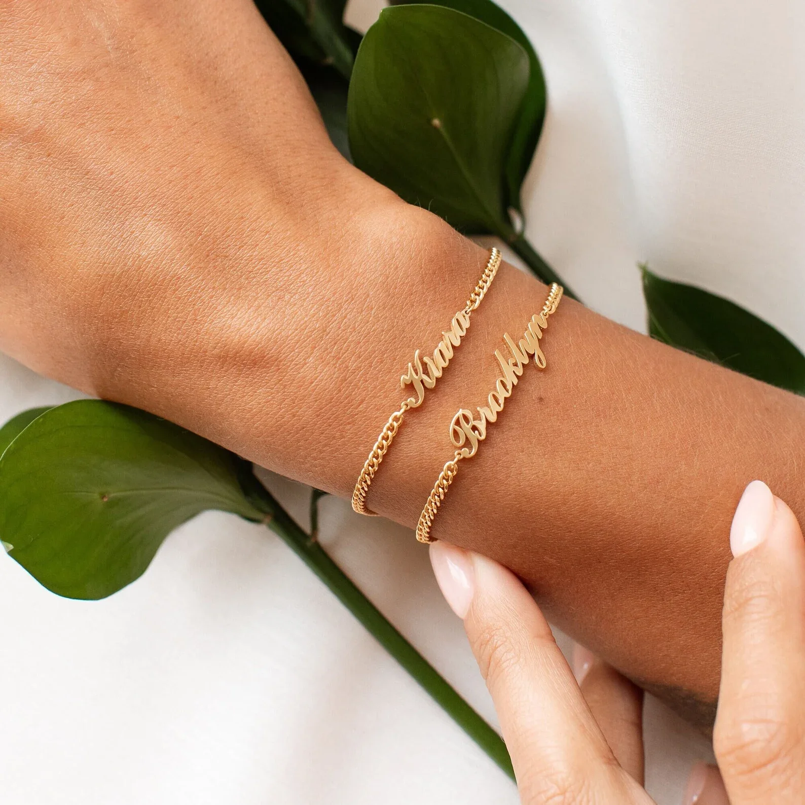 2025 Personalized Gifts, Customized Cursive Name Bracelets, Handmade Jewelry Sisters Gifts, Mother's Day Gifts
