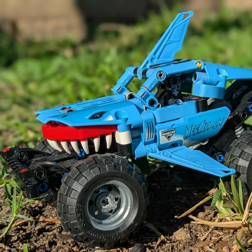 LEGO Technic Monster Jam Megalodon Building Set, 2 in 1 Pull Back Shark Truck to Lusca Low Racer Car Toy, DIY Building Toy 42134