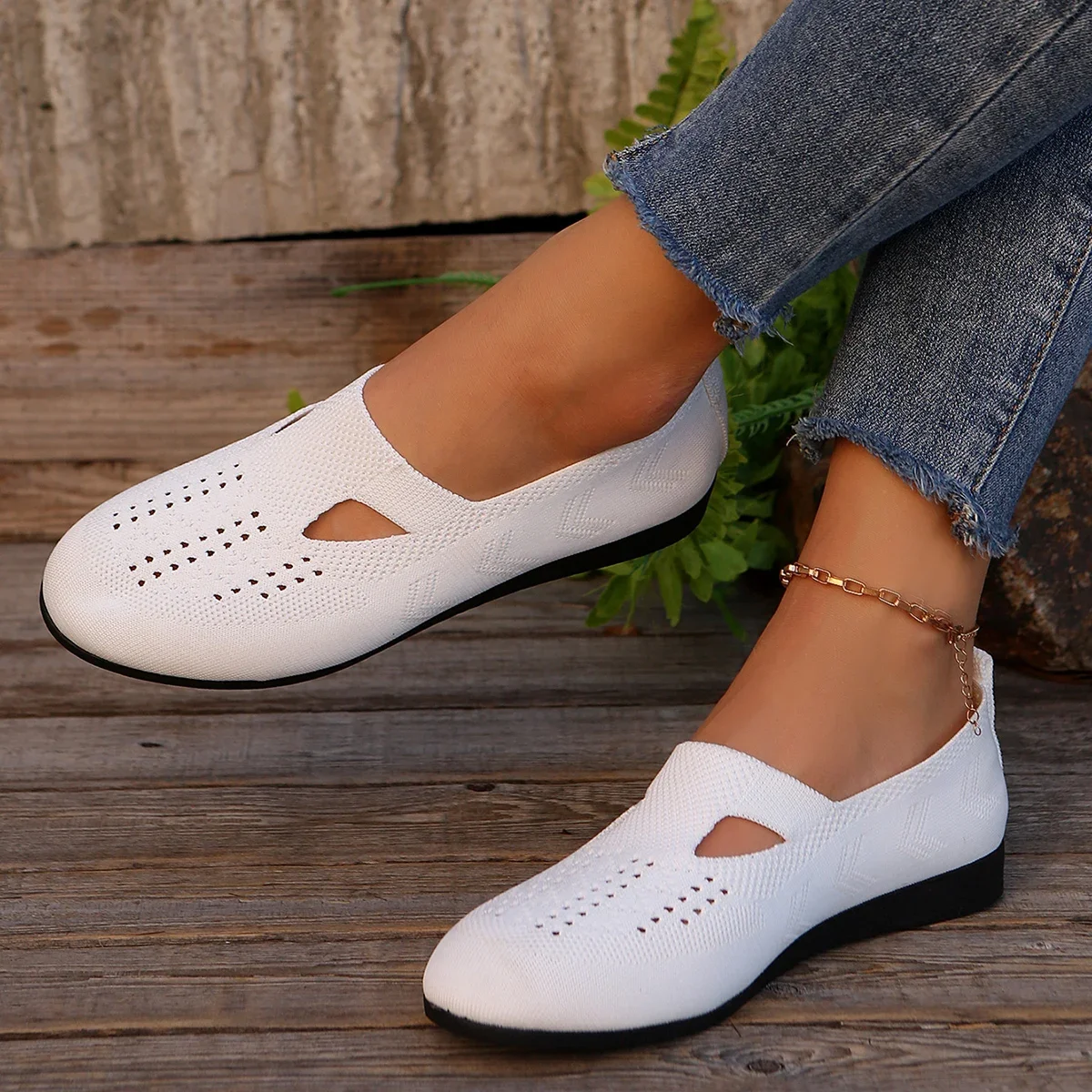 Women Shoes 2024 New Fashion Outdoor Design Anti Slip Flat Low Top Shoes Outdoor Casual Comfortable Breathable Women's Shoes