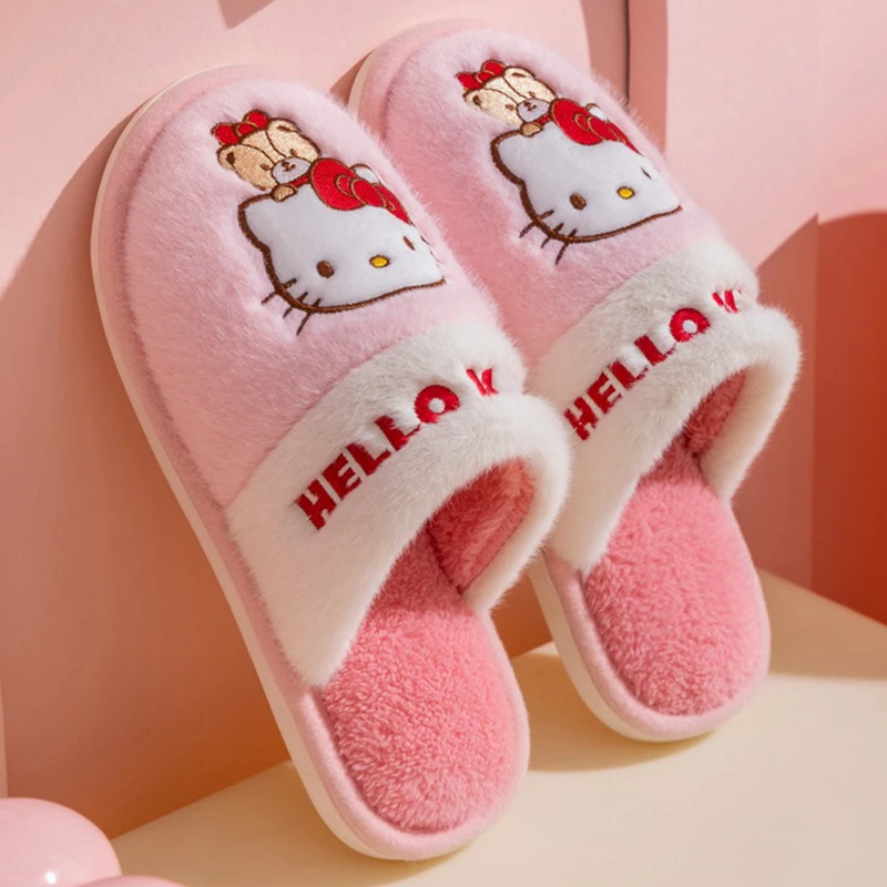 Chinelos de pelúcia Sanrio Hello Kitty genuínos para meninas, chinelos planos interiores quentes, sapatos casuais antiderrapantes para casa, Kuromi, minha melodia, inverno