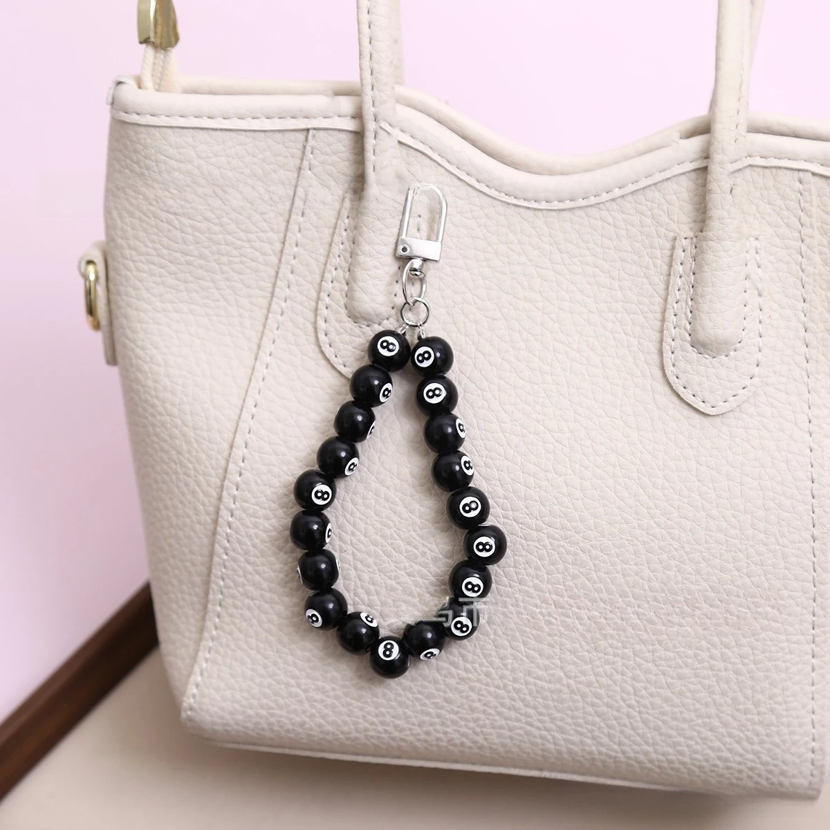 1Pc Black 8 Ball Beaded Keychain, Billiard Number 8 Bead Wrist Strap, Cool Trendy Bag Purse Pendant Key Ring