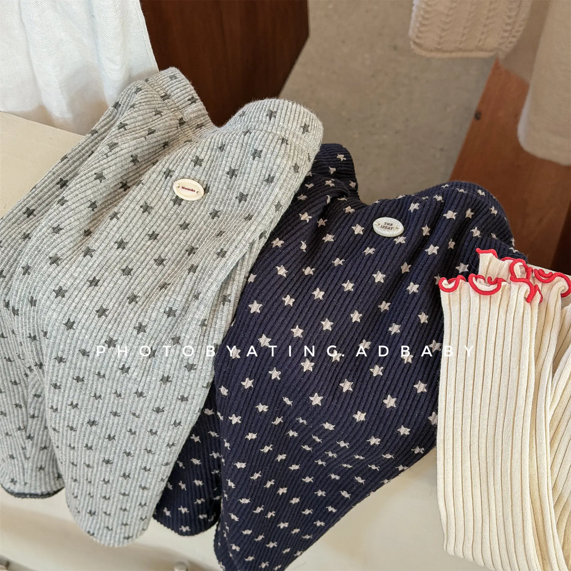 

Trousers 2025 Autumn and Winter New Childrens Clothing Korean Style Boys and Girls Fashion Plush Printed Warm Leggings