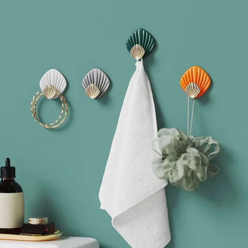 Gancho para colgar en la pared, adhesivo fuerte sin perforaciones, creativo, con forma de concha, para baño, cocina, 4 piezas