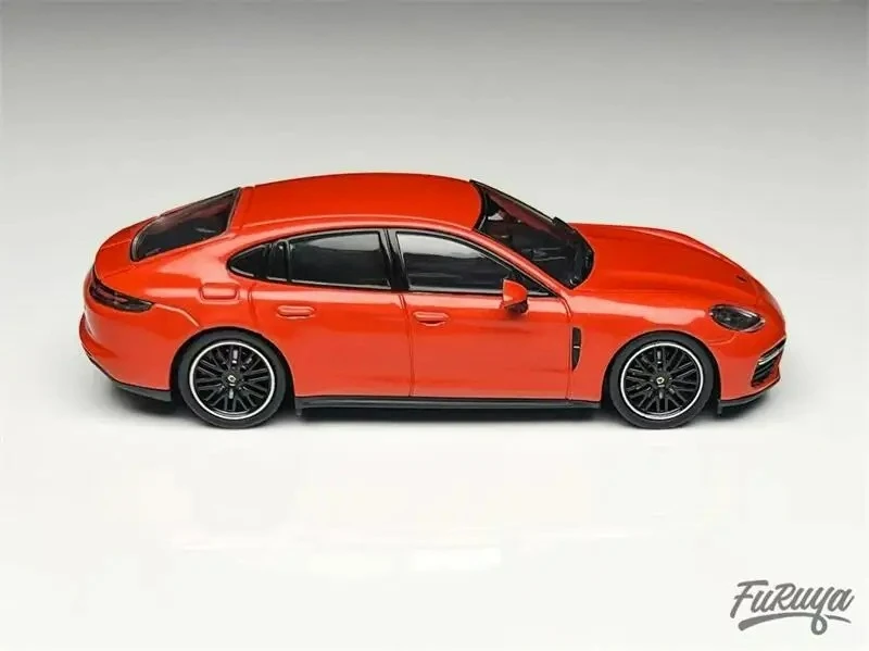 

Furuya 1:64 Panamera Turbo Sedan / Shooting Brake Model Car