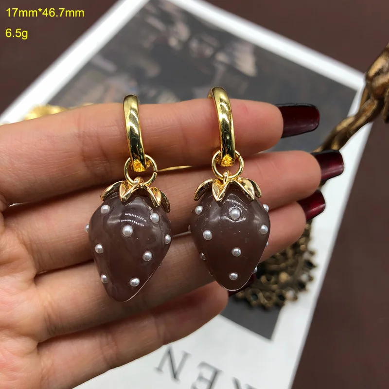 Pearl Strawberry stud Earrings Elegant C-shaped Silver Needle Earrings 925 Silver Needle Medieval Earrings