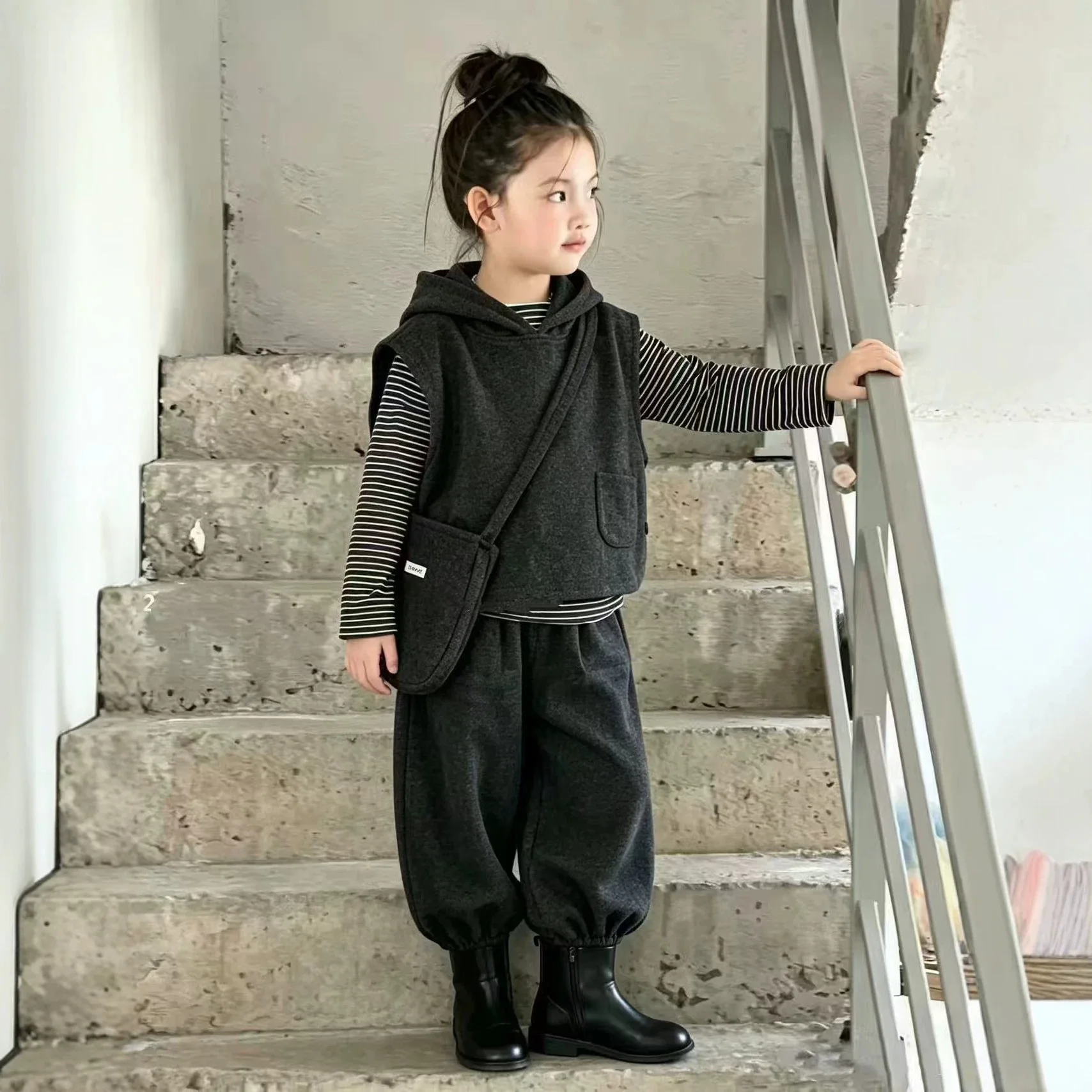 Girls 4‑Piece Outfit Soft Wool‑Blend Vest + Pants + Mini Crossbody Bag + Striped Undershirt Set 2026 Autumn Winter New Kids Suit