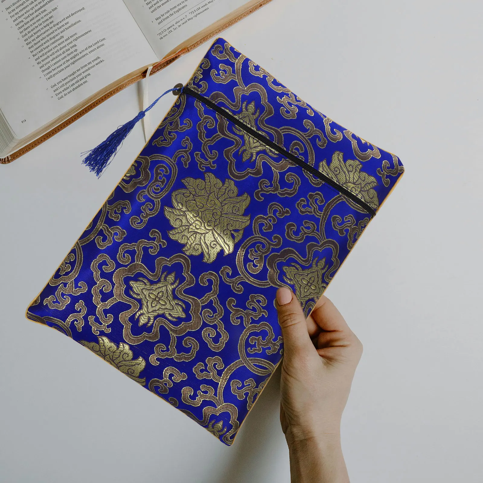 

Large Capacity Bible Bag 24x34cm Blue Floral Decorative Storage Pouch for Books Notebooks Stationery Pen Organizer Travel Office