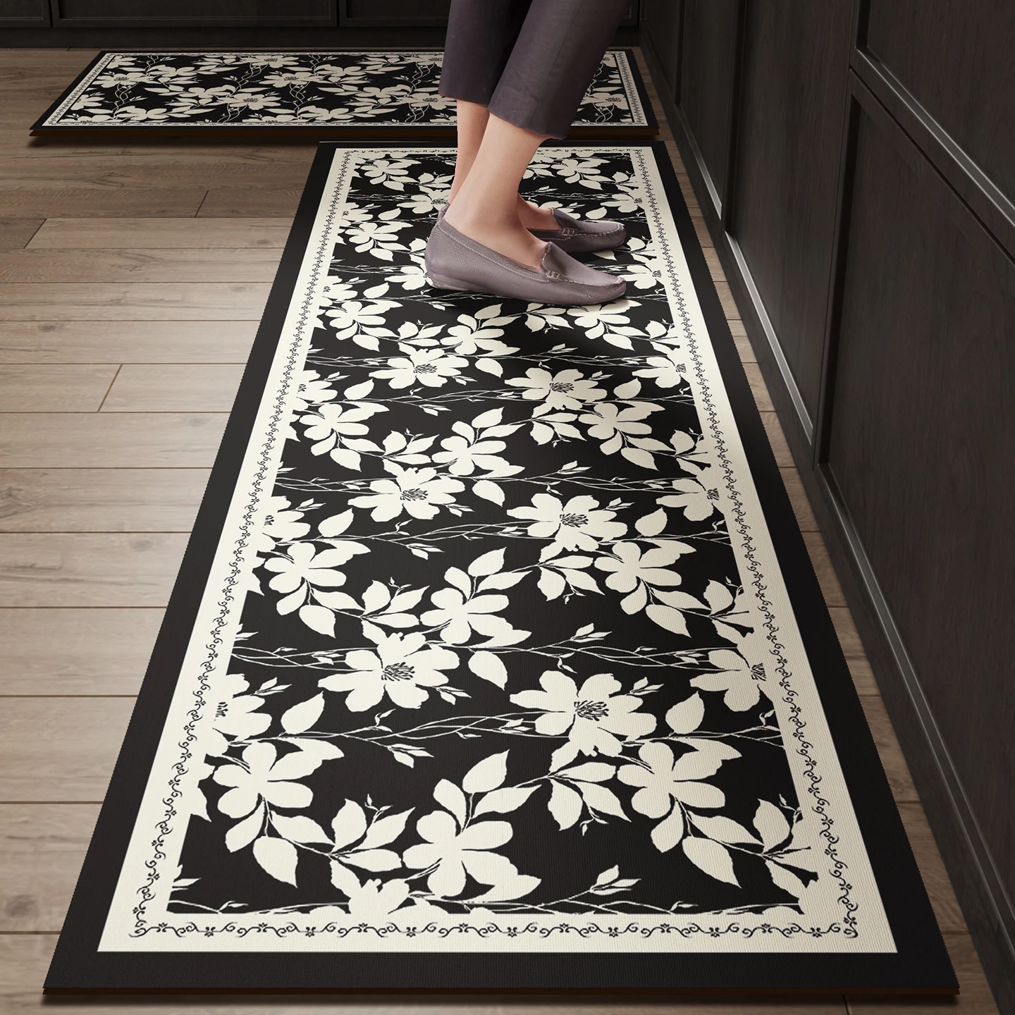 Zwarte keukentapijten Waterdic - Commercial Kitchen Vinyl Flooring recensie en prijs