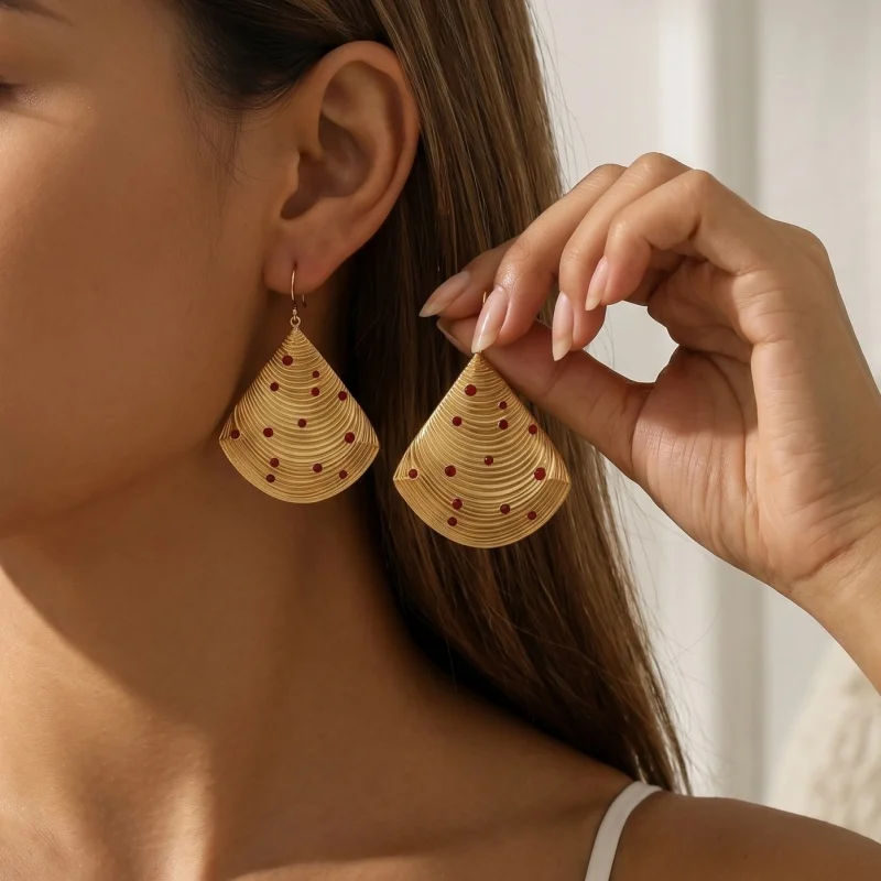 Elegant Gold Color Shell Earrings With Red Rhinestones Textured Fan Shaped Drop Earrings Regal For Women Daily Wear