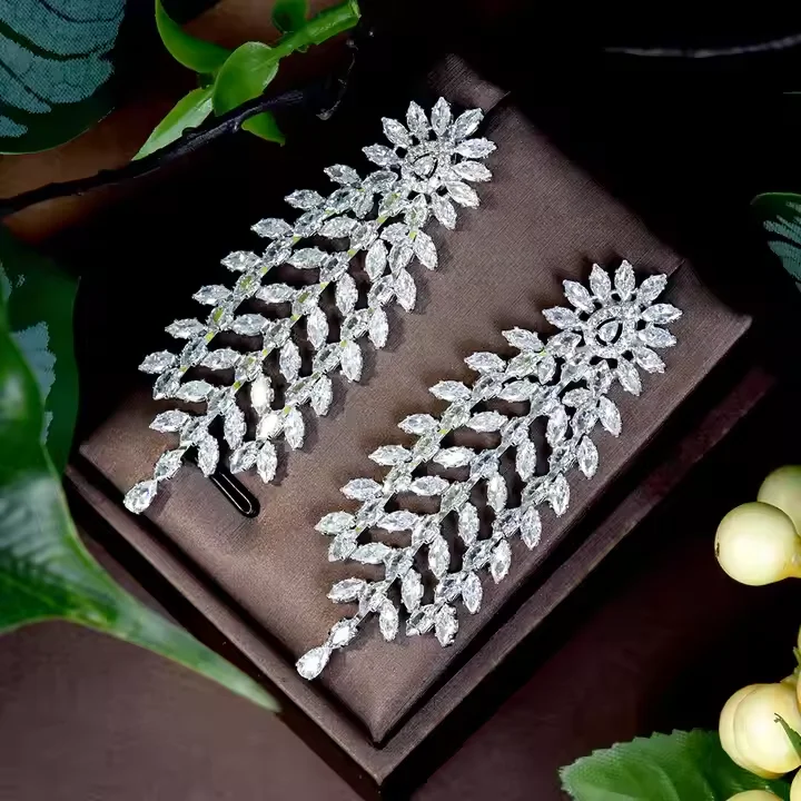 

HIBRIDE 2025 New Maple Leaf Botanical Jewellery Cubic Zirconia Earrings Bridal Wedding Ladies Evening Party Accessories E37