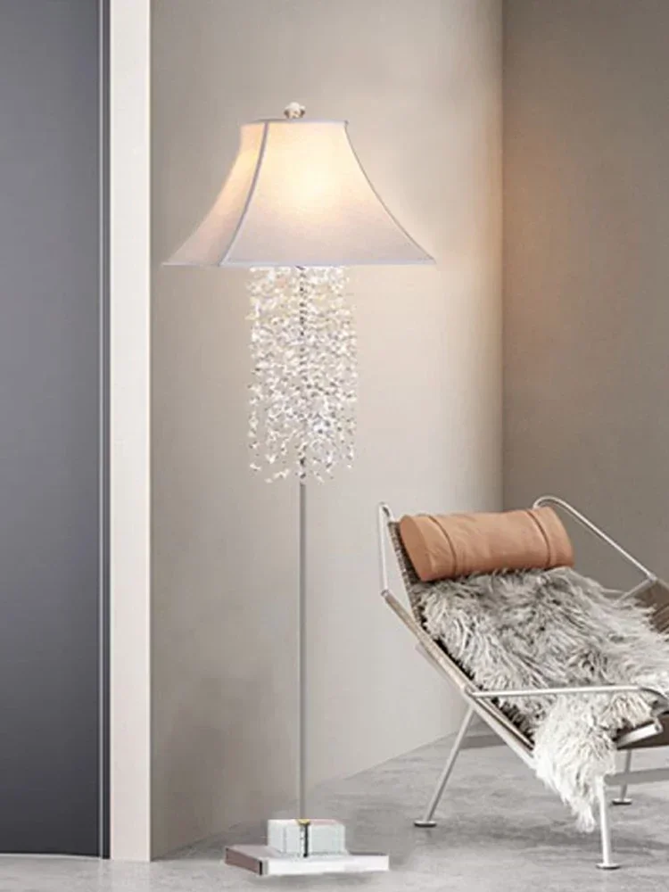 Romantic cloud crystal table lamp fresh European and American French modern living room dining room bedroom bedside lamp