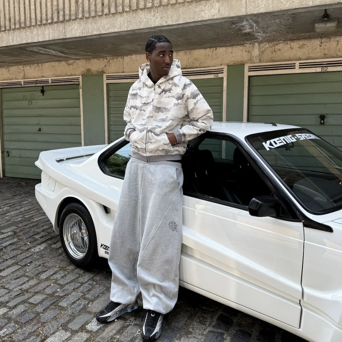 Mertra Street Hip Hop Embroidered Snake Patterned Full-Print Hooded Sweatshirt with Zipper and Coat Outfit for Men and Women