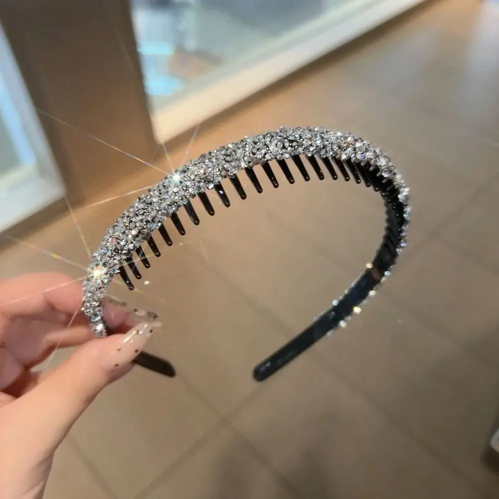 

Retro Plastic Rhinestone Headband with Toothed Face Wash Hairband Korean Style Make Up Diamond Hair Hoop Non-slip