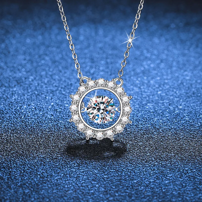 

S925 sterling silver necklace female Moissanite pendant love smart clavicle chain female 1 carat D color Moissanite necklace fem