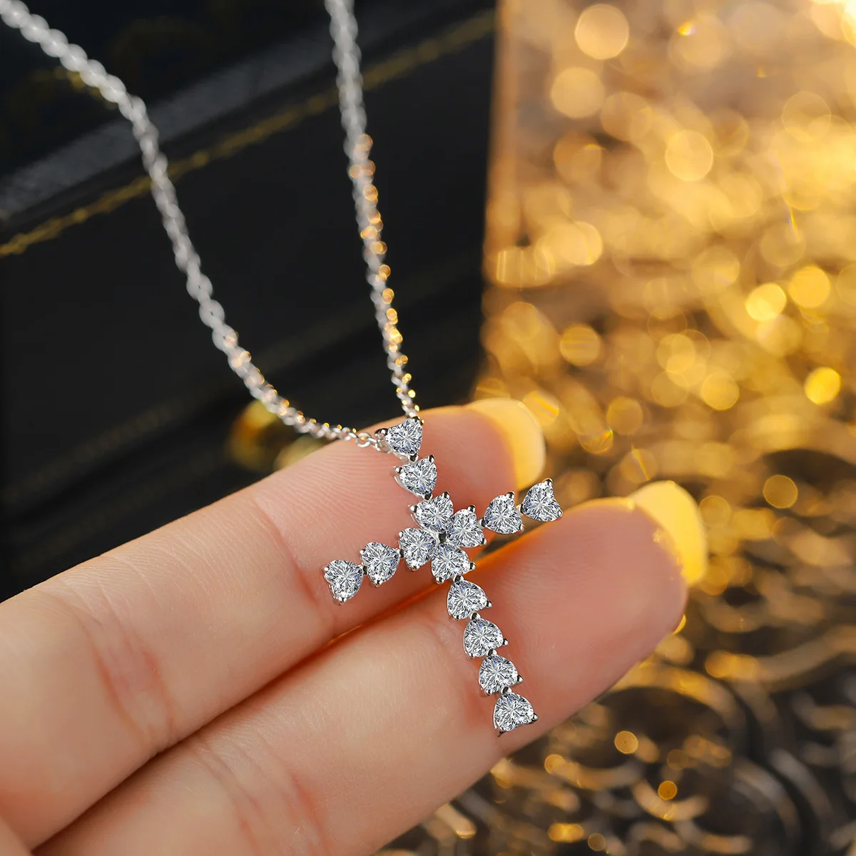 

Heart Cut Moissanite Cross Necklace S925 Silver Jesus Pendant Neck Chain for Women Engagement Bridal Fine Jewelry Colar de Prata