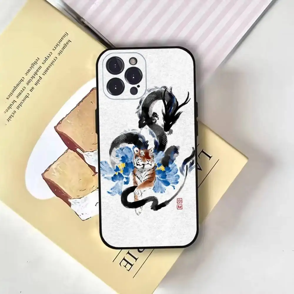 حافظة هاتف فنية صينية لهاتف iPhone16,15,14,13,12,11 Plus,Pro Max,XS,X,XR,SE,Mini,8,7,Soft Black Cover