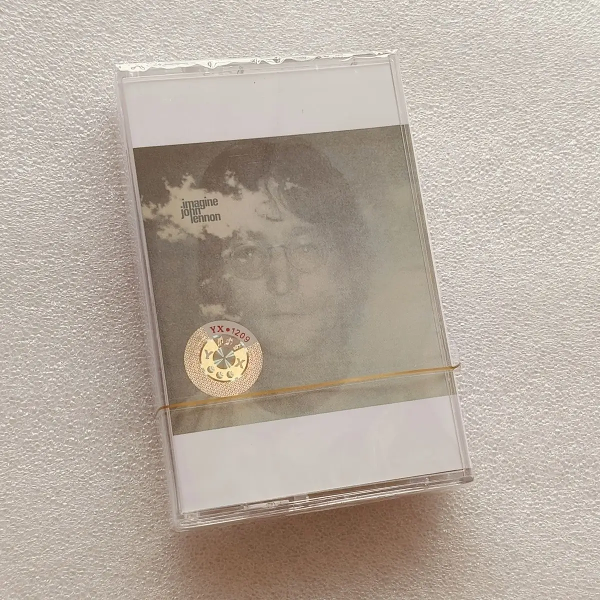 

Джон Леннон - Imagine: культовый, вневременной классический рок-фолк-поп альбом на кассете с успокаивающими и вдохновляющими треками