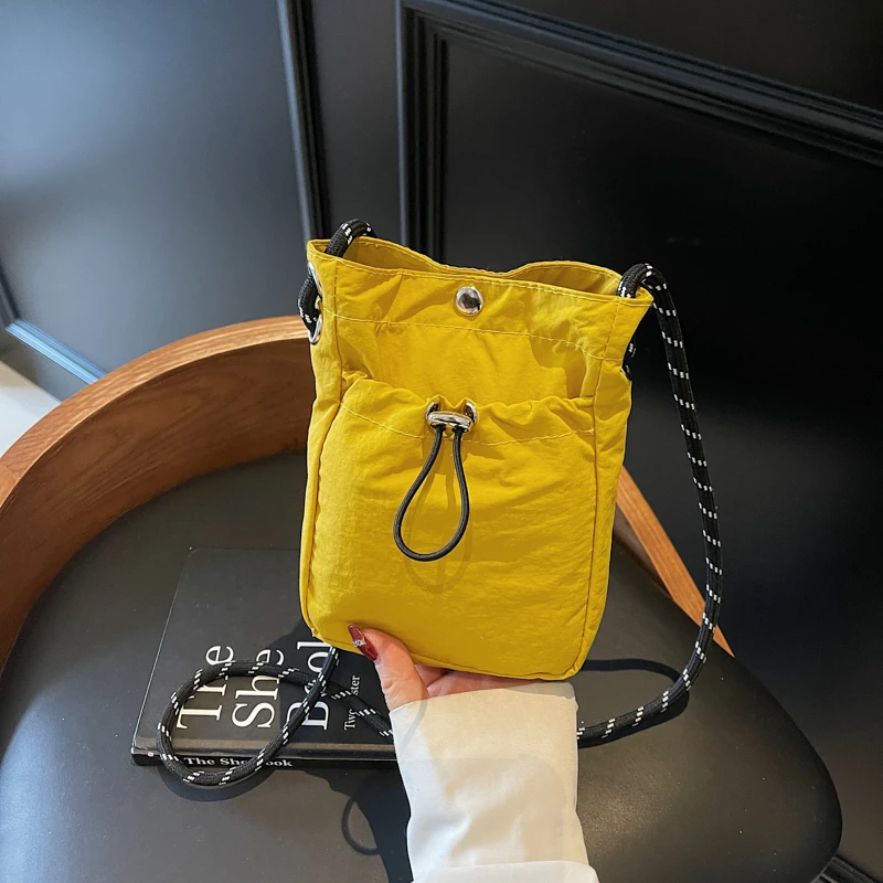 

Lightweight casual mini bag, new summer model, versatile drawstring crossbody bag for sports and walking, mobile phone bag