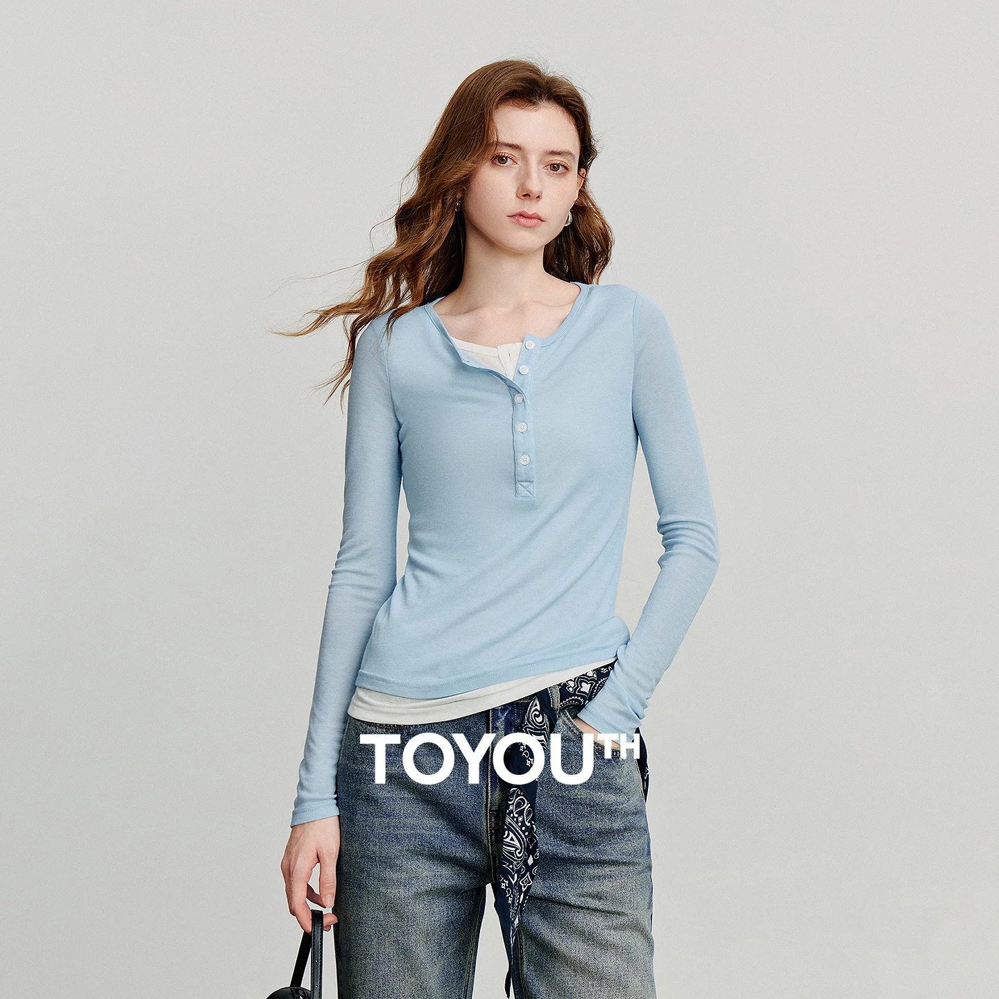 TOYOUTH Women Long Sleeve T-shirt 2025 Autumn New Color Blocking Fake Two Piece Fashionable Lightweight Pullover Tops