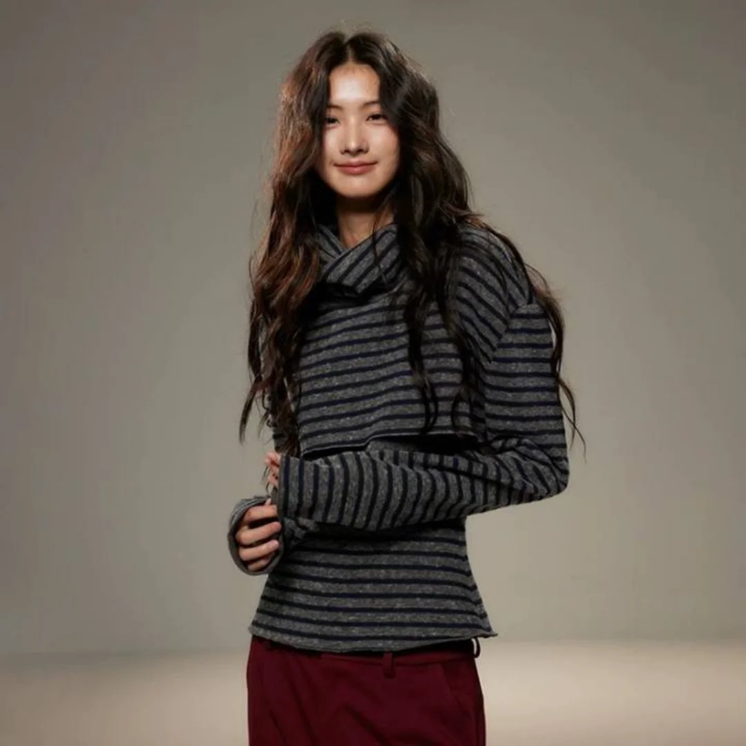 

Корейский стиль, осенне-зимний комплект из двух частей, свободная и толстая основа с женским полосатым топом с длинными рукавами под нижней частью