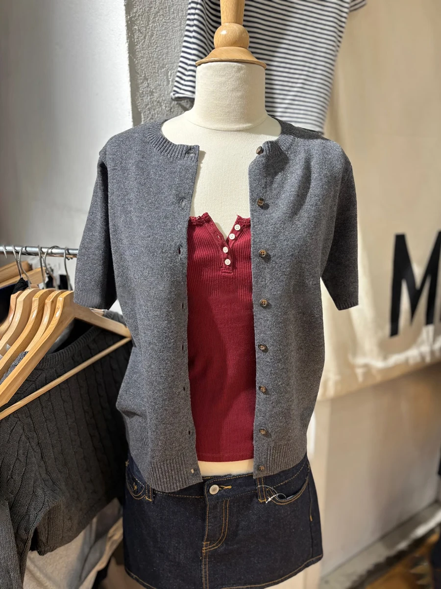 

Solid Knitted Short Sleeve T-shirt Woman Spring Round Neck Single Breasted Cotton Cardigan Tees Vintage Simple Casual Tshirts