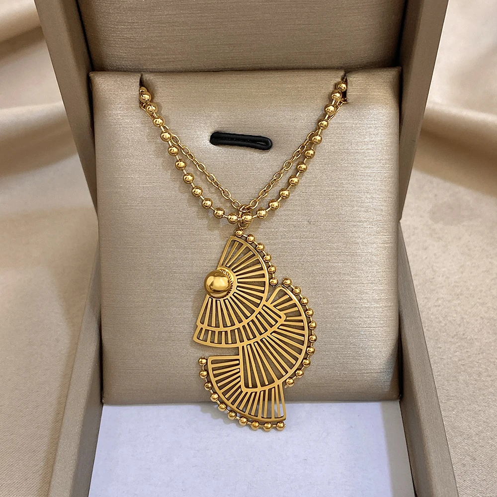 Greatera Chic Dreischichtiger fächerförmiger Anhänger, Doppelketten-Perlenkette, Ohrringe, Edelstahl, Damen-Hohlschmuck für Partys