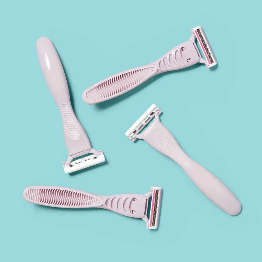 

Pivoting Head Women's 3-Blade Disposable Body Razors - 4ct
