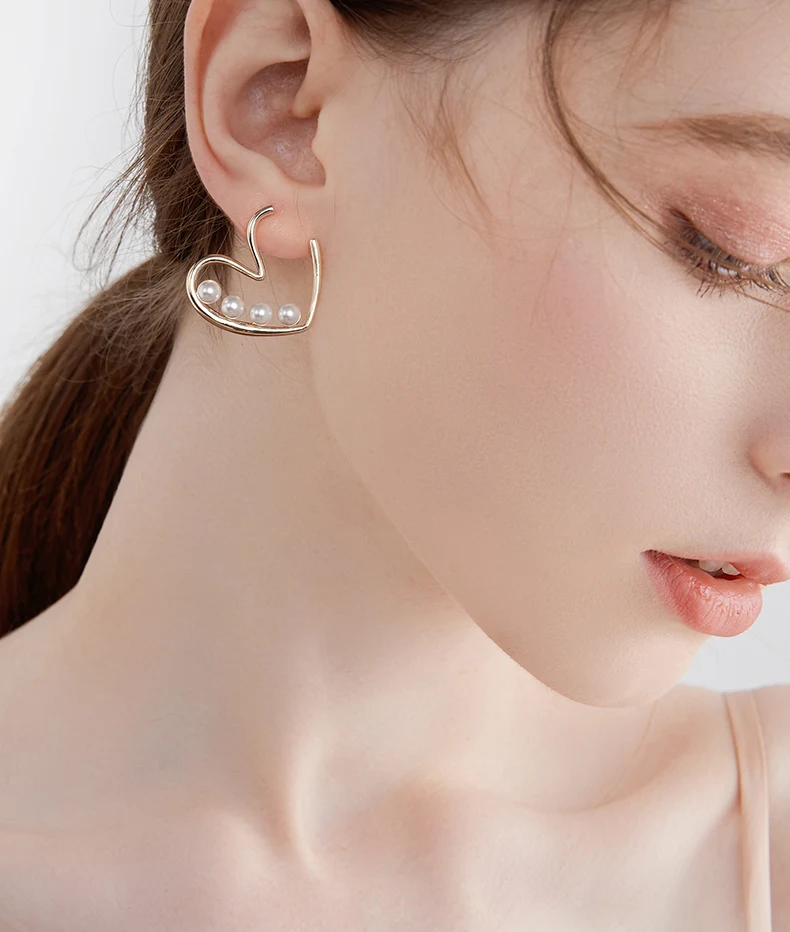 

Heart Imitation Pearl Earrings For Women 2024 New Love Eardrop Fashion Jewelry Party Wedding Gifts