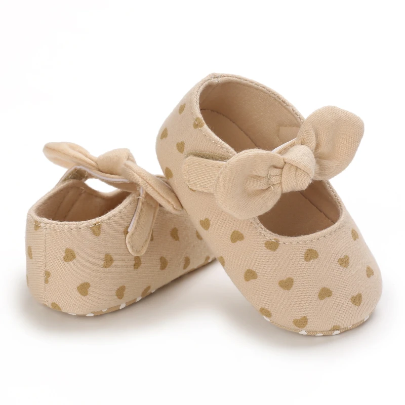 Princess Shoes for Baby Girls Soft First Walking Shoes Star Heart Pattern Fashionable Cute Design for Newborns