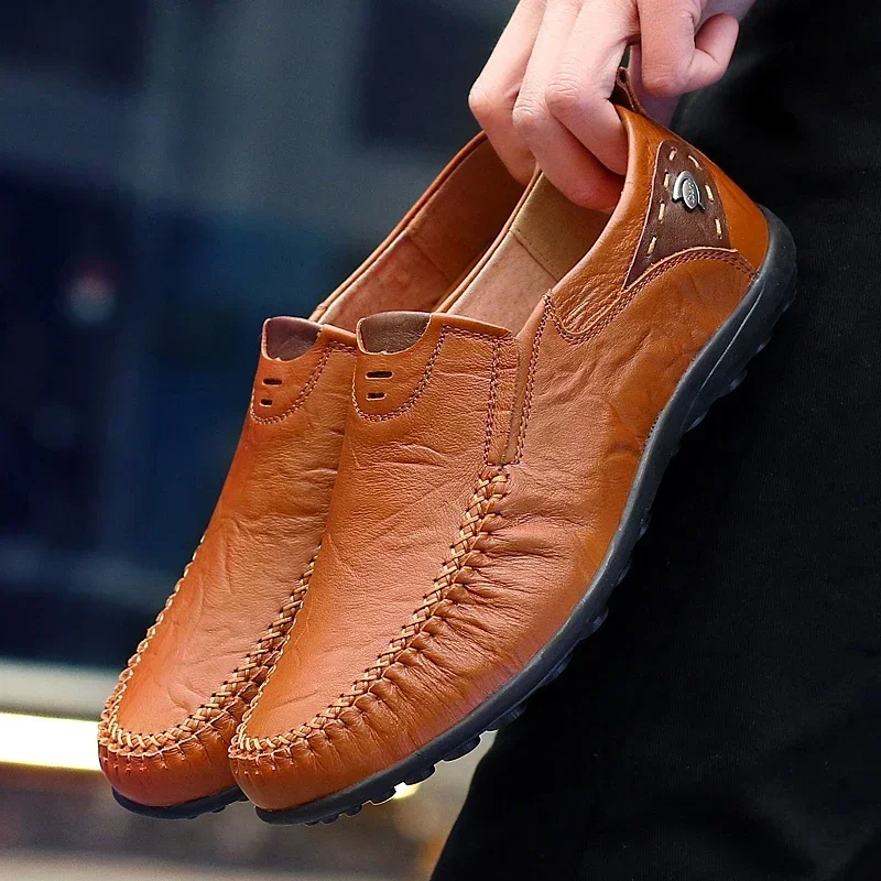 Men Casual Shoes Fashion Genuine Leather Mens Loafers Comfortable Moccasins Breathable Slip on Black Driving Shoes