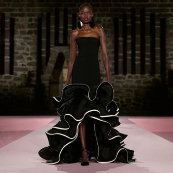 تصميم الأزياء الراقية 2025 فساتين لحضور الحفلات الموسيقية باللون الأسود ارتفاع منخفض Ruched الأورجانزا فستان رسمي فريد من نوعه للحفلات فيستدوس دي فييستا فستان الحدث باللونين الأبيض والأسود