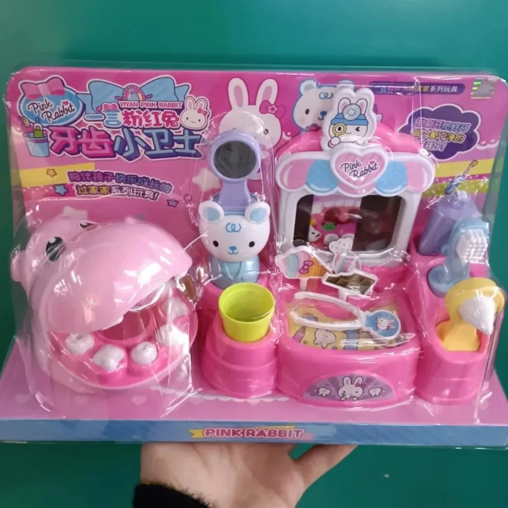 Figuras de conejo rosa, refrigerador de cocina, Mini mesa de maquillaje, carrito de compras para fiesta, equipo médico simulado, juego de escena, juguete